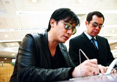 Yan & SP Wong (Tony Leung Chiu-Wai & Anthony Wong)